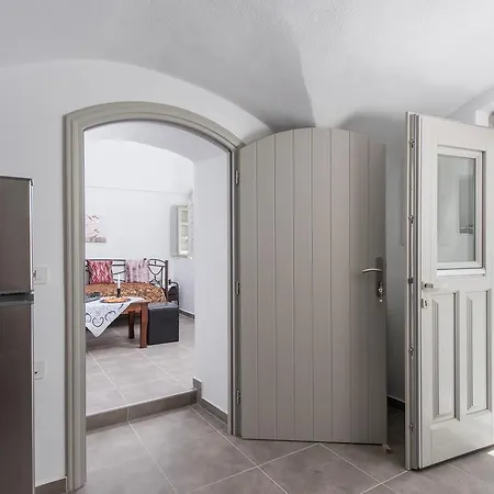 别墅 Aegeon Grande 梅加洛克里